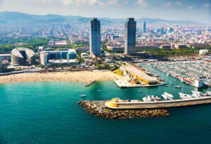 Port Olímpic de Barcelona, desde donde se podrá observar la Copa América de Vela 2024